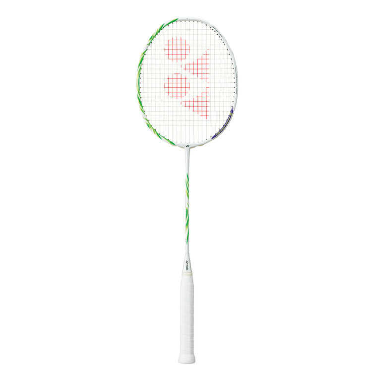 YONEX アストロクス100ZZ VA. AX100ZVA【ビクターアクセルセン